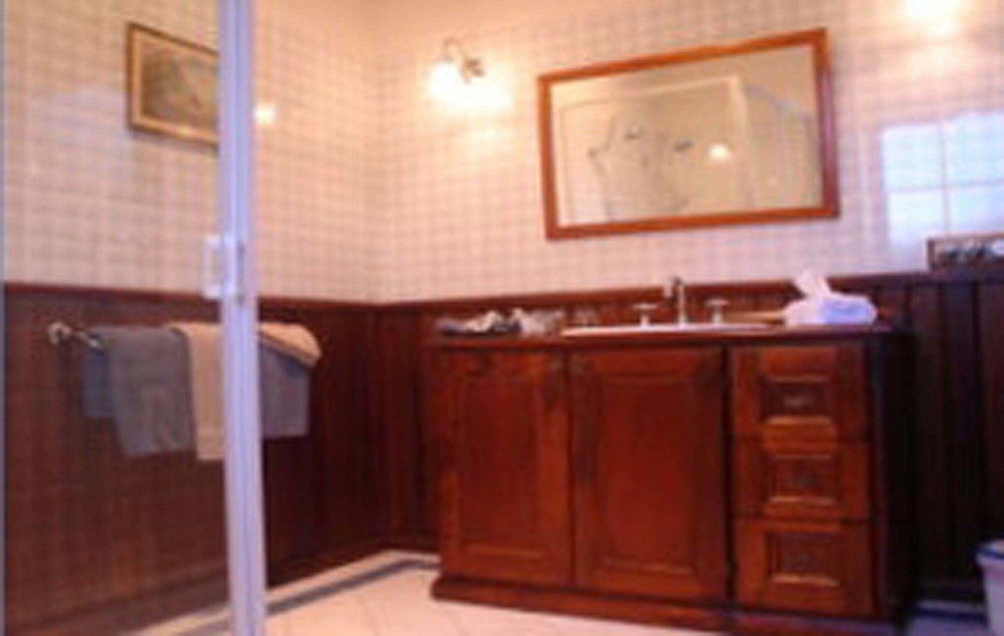 Walton House Panzió Huonville Kültér fotó
