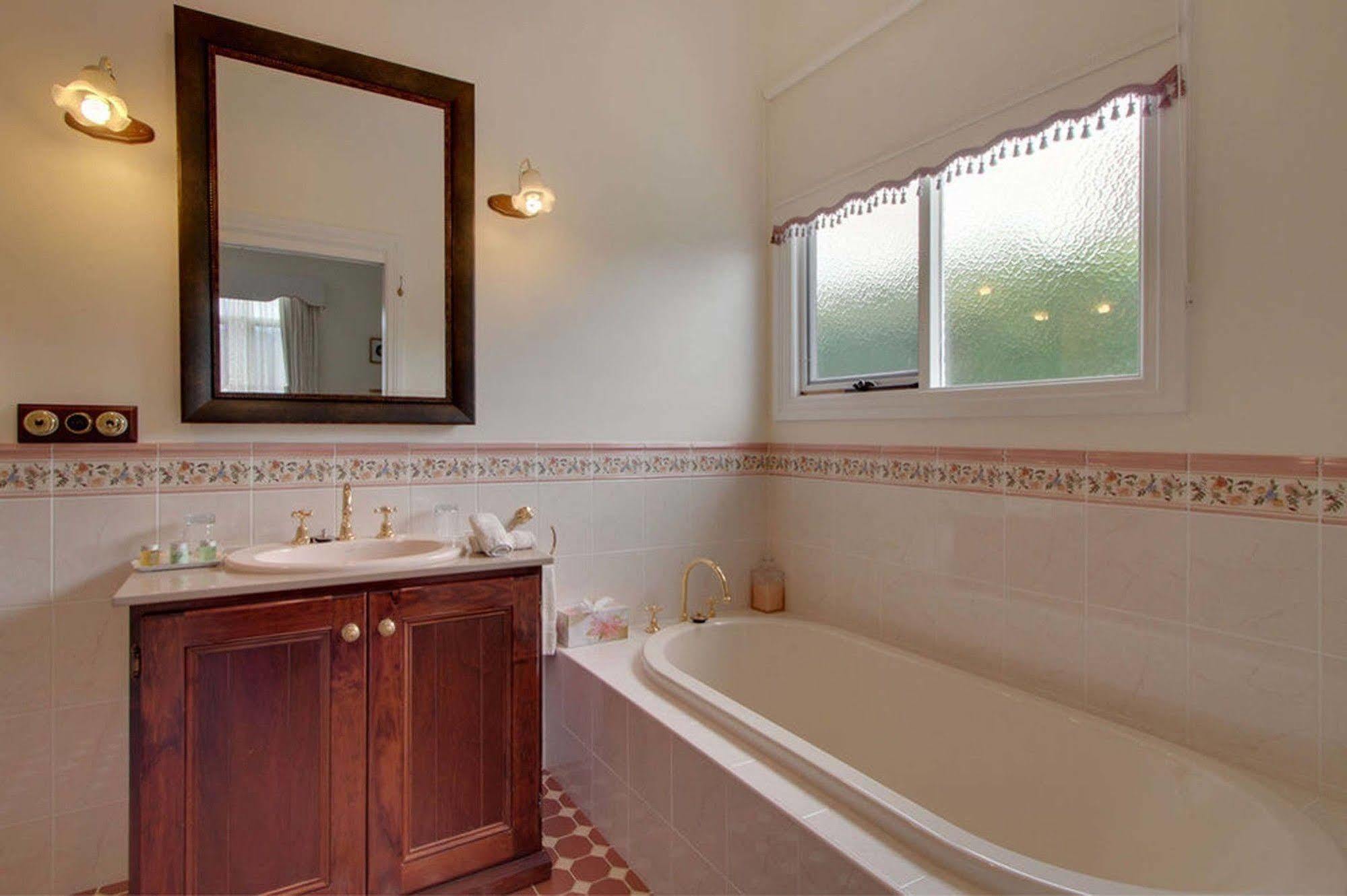 Walton House Panzió Huonville Kültér fotó